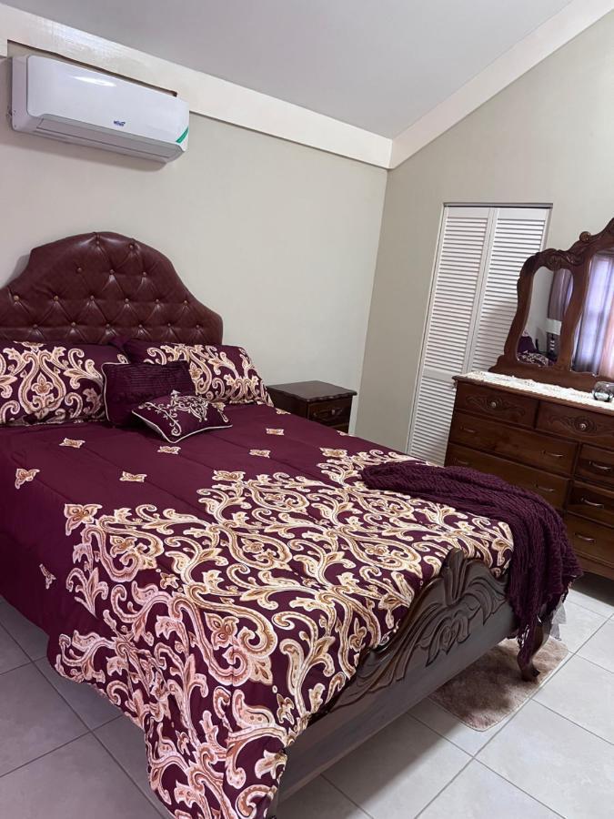 Comfort Rest Ocho Rios Exterior photo